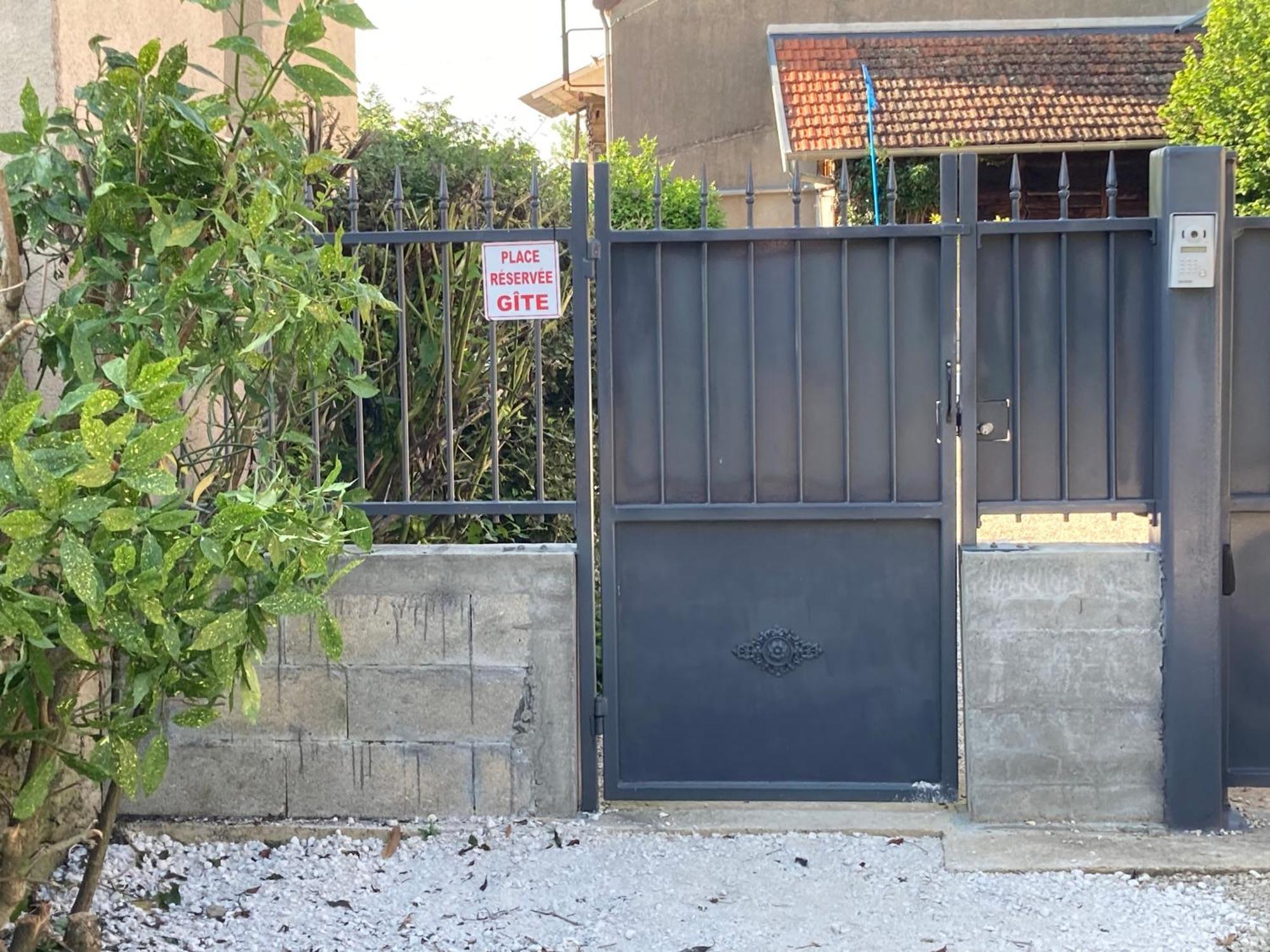 Gite Des Bons Voisins Marigny-le-Cahouet 外观 照片