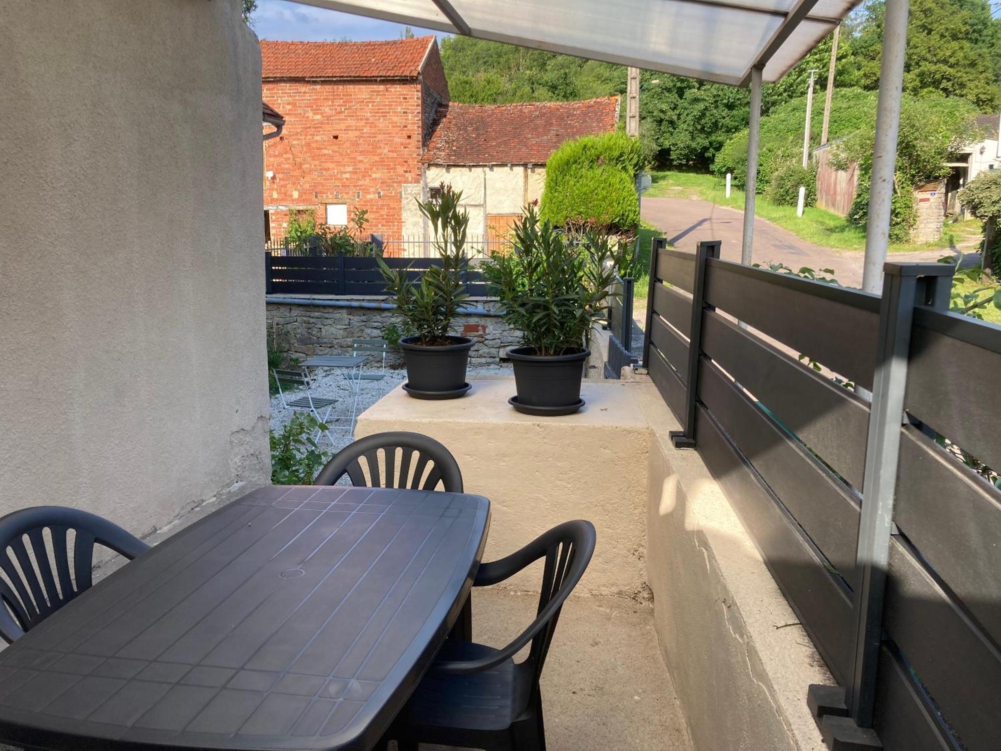 Gite Des Bons Voisins Marigny-le-Cahouet 外观 照片