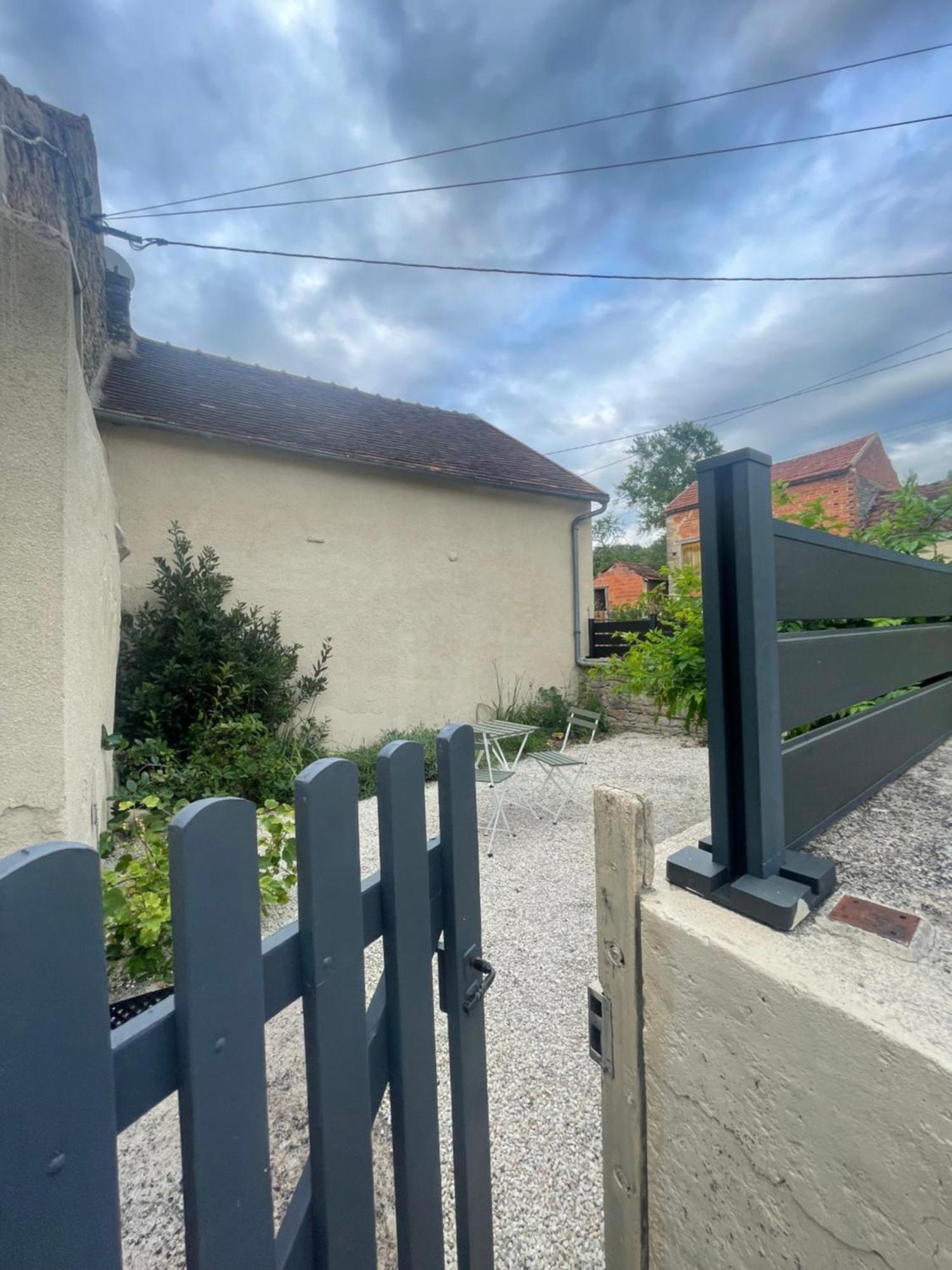 Gite Des Bons Voisins Marigny-le-Cahouet 外观 照片